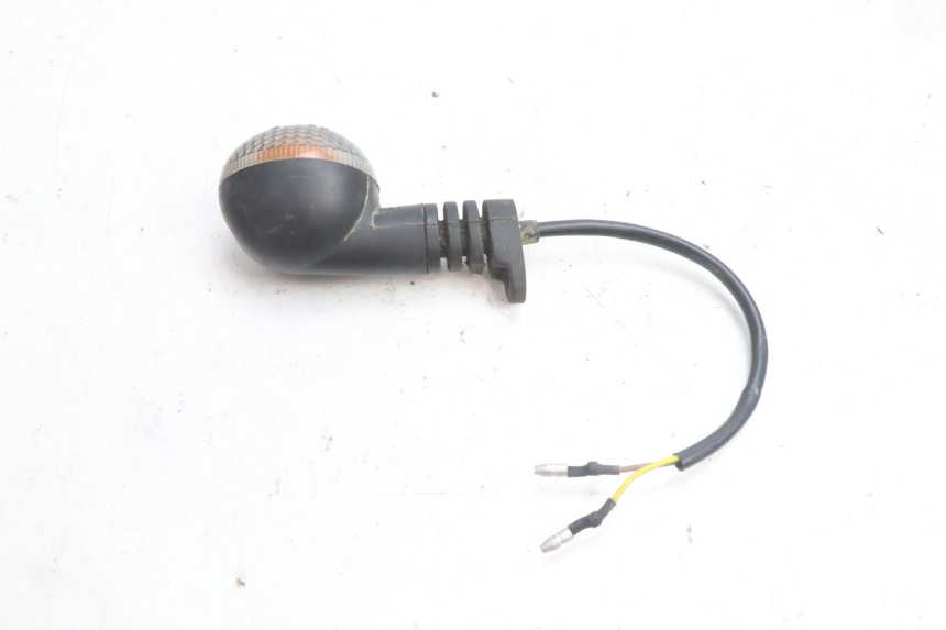 photo de TRASERO DERECHO INTERMITENTE RIEJU MRT PRO SUPERMOTARD 50 (2007 - 2018) - Primer plano técnico