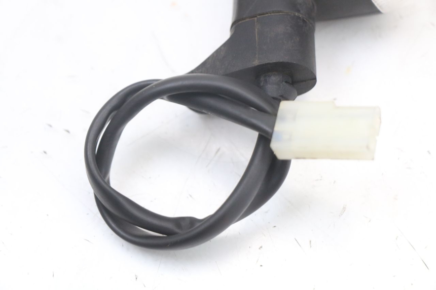 photo de TRASERO DERECHO INTERMITENTE MOTO GUZZI NORGE 8V GT 1200 (2011 - 2016) - Vista general del producto