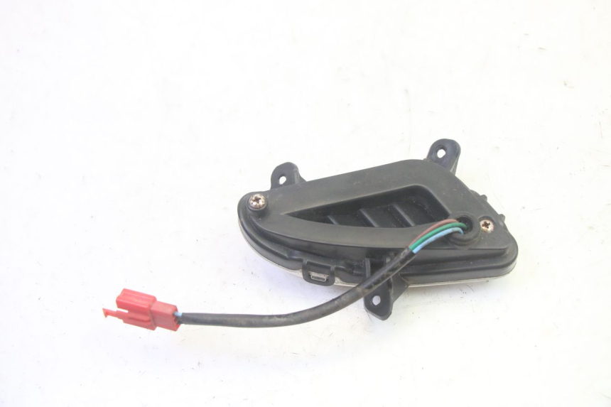 photo de INTERMITENTE TRASERA DERECHA JM MOTORS OLDIES GT 4T 50 (2018 - 2025) - Primer plano técnico