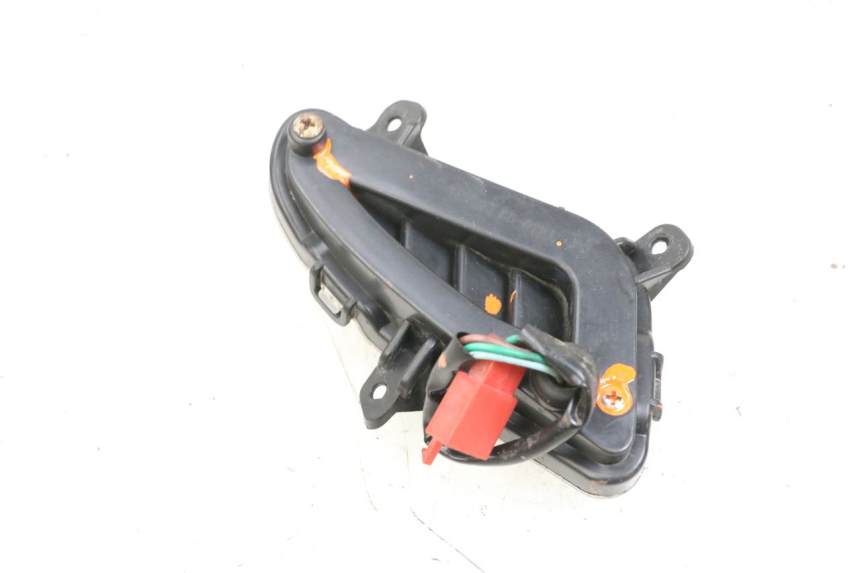 photo de INTERMITENTE TRASERA DERECHA JM MOTORS OLDIES GT 4T 50 (2018 - 2025) - Primer plano técnico