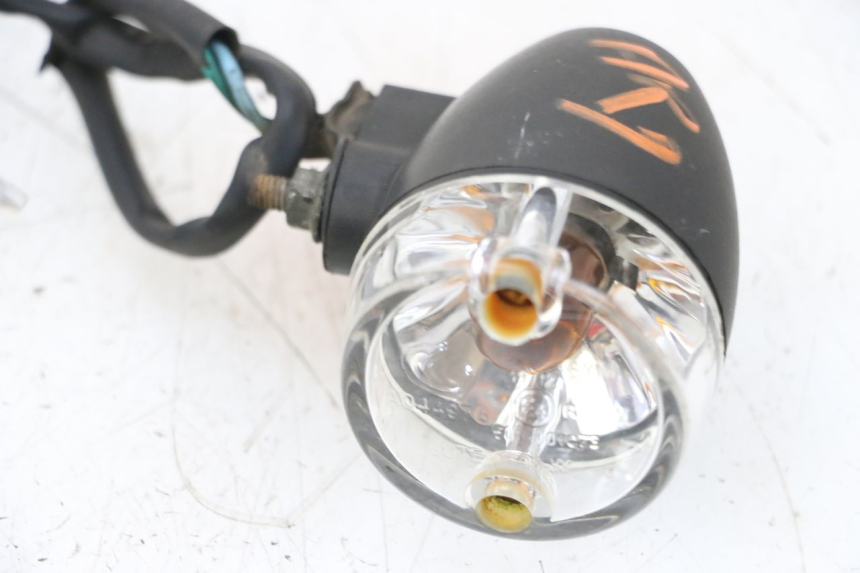 photo de TRASERO DERECHO INTERMITENTE SYM ORBIT 2 4T 50 (2008 - 2017) - Detalle de la pieza