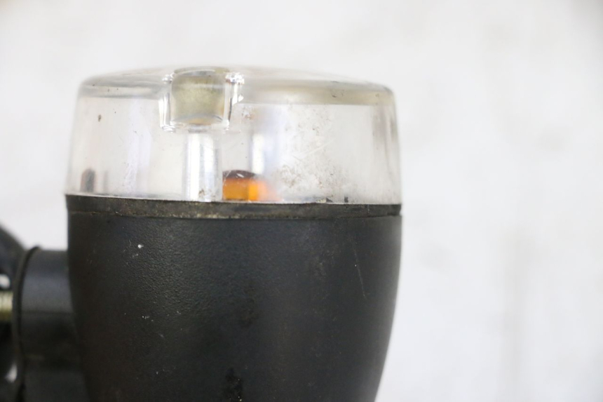 photo de TRASERO DERECHO INTERMITENTE SYM ORBIT 2 50 (2008 - 2014) - Detalle de la pieza