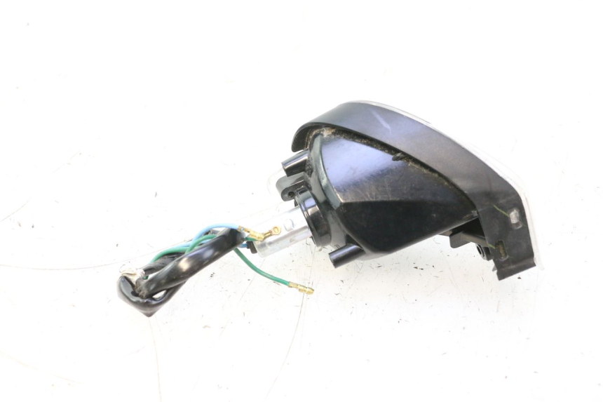photo de INTERMITENTE TRASERO DERECHO HONDA PCX (JF28) 125 (2009 - 2011) - Primer plano técnico