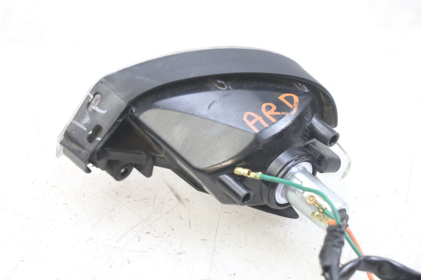 photo de INTERMITENTE TRASERO DERECHO HONDA PCX (JF47) 125 (2012 - 2013) - Zoom estado de uso