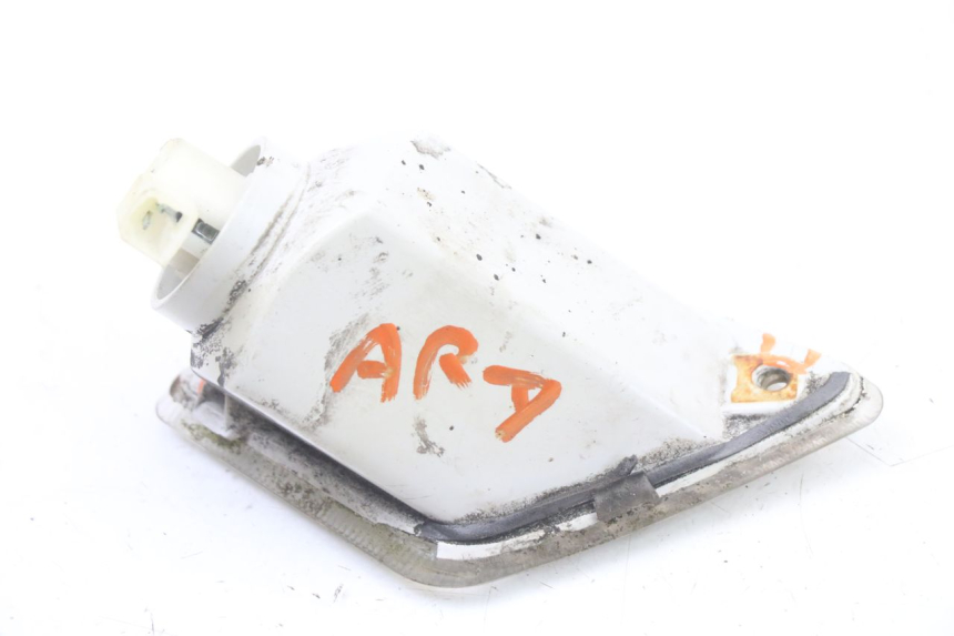 photo de TRASERO DERECHO INTERMITENTE PIAGGIO VESPA GRANTURISMO 125 (2003 - 2007) - Primer plano técnico