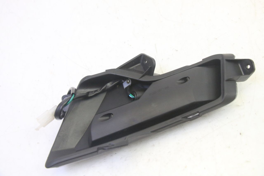 photo de TRASERO DERECHO INTERMITENTE EFUN PUSA 1 - Vista general del producto