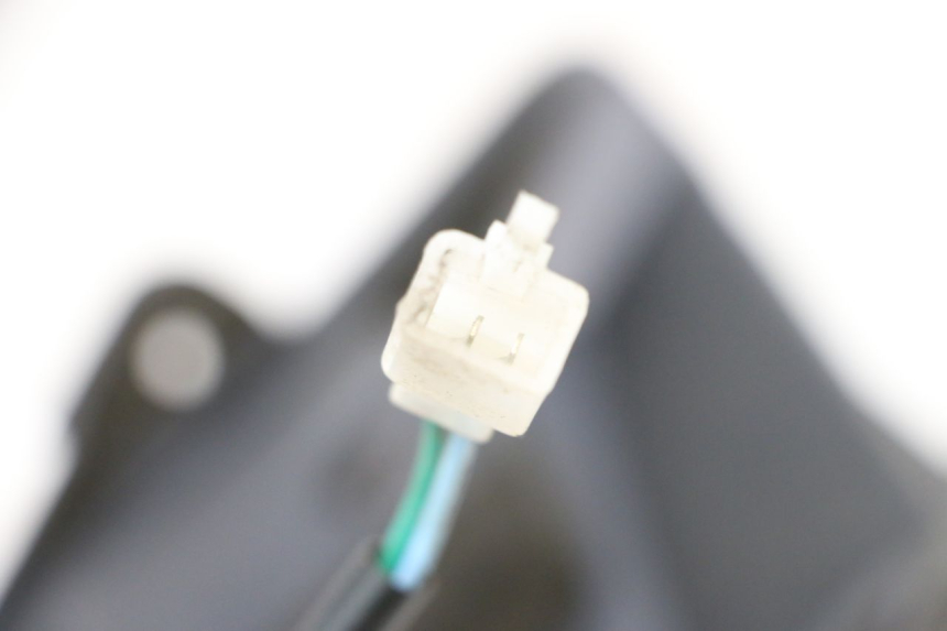 photo de TRASERO DERECHO INTERMITENTE EFUN PUSA 1 - Detalles de los puntos de fijación