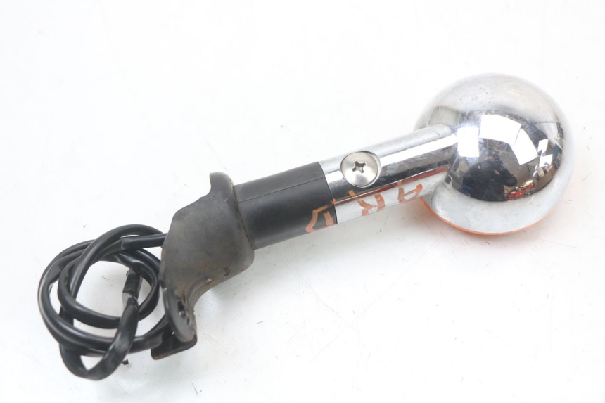 photo de TRASERO DERECHO INTERMITENTE SUZUKI VL INTRUDER 125 (2004 - 2007) - Otra perspectiva