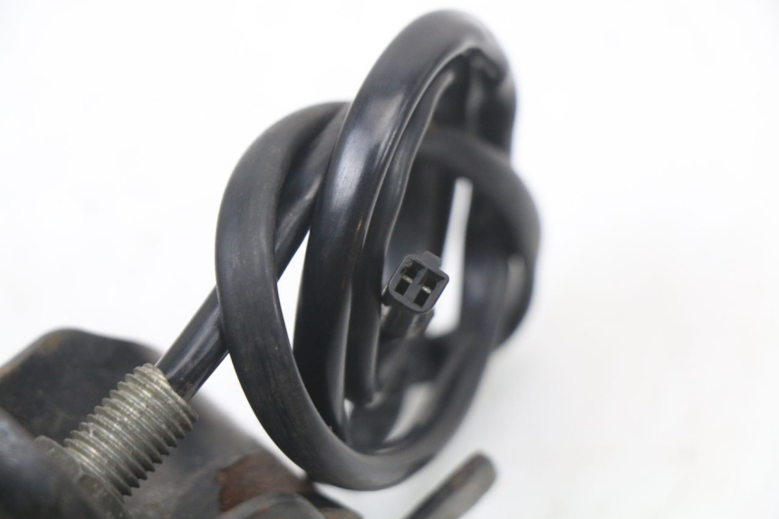 photo de TRASERO DERECHO INTERMITENTE SUZUKI VL INTRUDER 125 (2004 - 2007) - Estado de la superficie y material