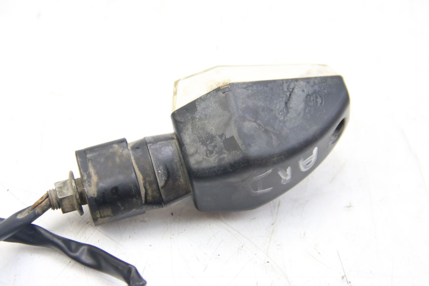 photo de INTERMITENTE TRASERO DERECHO SYM WOLF SB 125 (2011 - 2018) - Zoom estado de uso