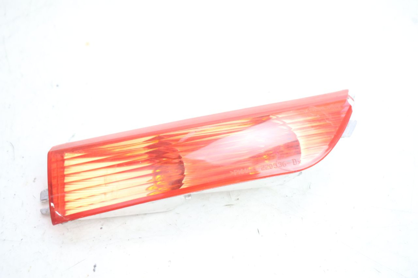 photo de TRASERO DERECHO INTERMITENTE PIAGGIO X8 STREET 125 (2006 - 2007) - Vista principal