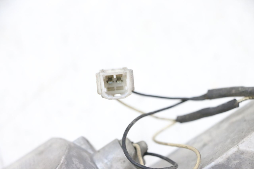 photo de INTERMITENTE TRASERO DERECHO PIAGGIO X8 125 (2004 - 2007) - Zoom estado de uso