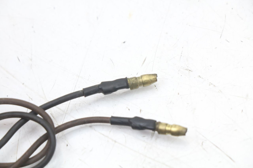 photo de TRASERO DERECHO INTERMITENTE YAMAHA XJ F 900 (1983 - 1994) - Detalles de los puntos de fijación