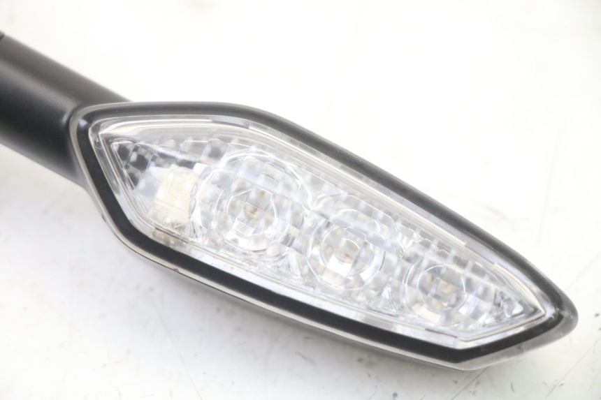 photo de TRASERO DERECHO INTERMITENTE YAMAHA YP T-MAX TMAX 530 (2017 - 2020) - Zoom estado de uso