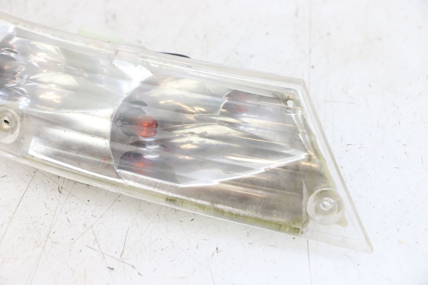 photo de INTERMITENTE TRASERO DERECHO PIAGGIO ZIP 2T 50 (2009 - 2019) - Zoom estado de uso