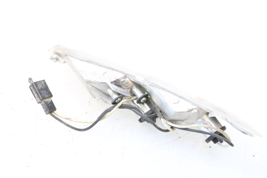 photo de INTERMITENTE TRASERO DERECHO PIAGGIO ZIP 4T 50 (2018 - 2020) - Otra perspectiva