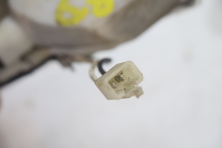 photo de TRASERO DERECHO INTERMITENTE PIAGGIO ZIP 4T 50 (2006 - 2017) - Detalles de los puntos de fijación
