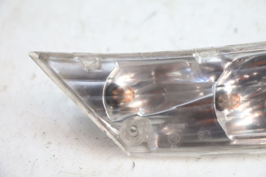 photo de INTERMITENTE TRASERO DERECHO PIAGGIO ZIP 4T 50 (2018 - 2020) - Detalle de la pieza