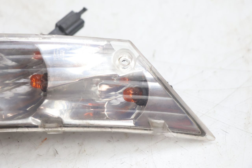 photo de TRASERO DERECHO INTERMITENTE PIAGGIO ZIP IGET 4T 50 (2021 - 2023) - Zoom estado de uso