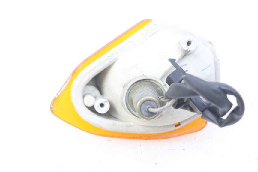 photo de INTERMITENTE TRASERO DERECHO KAWASAKI ZZR 600 (1995 - 2004) - Detalle de la pieza