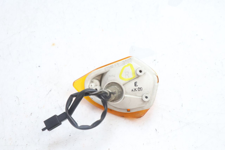photo de INTERMITENTE TRASERO DERECHO KAWASAKI ZZR 600 (1995 - 2004) - Zoom estado de uso