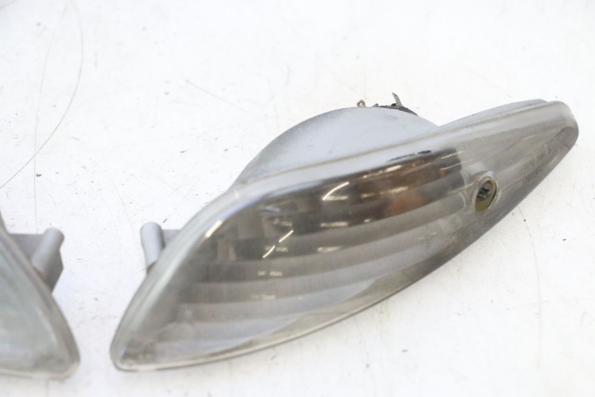 photo de TRASERO INTERMITENTE PEUGEOT ELYSTAR 50 (2002 - 2014) - Estado de la superficie y material