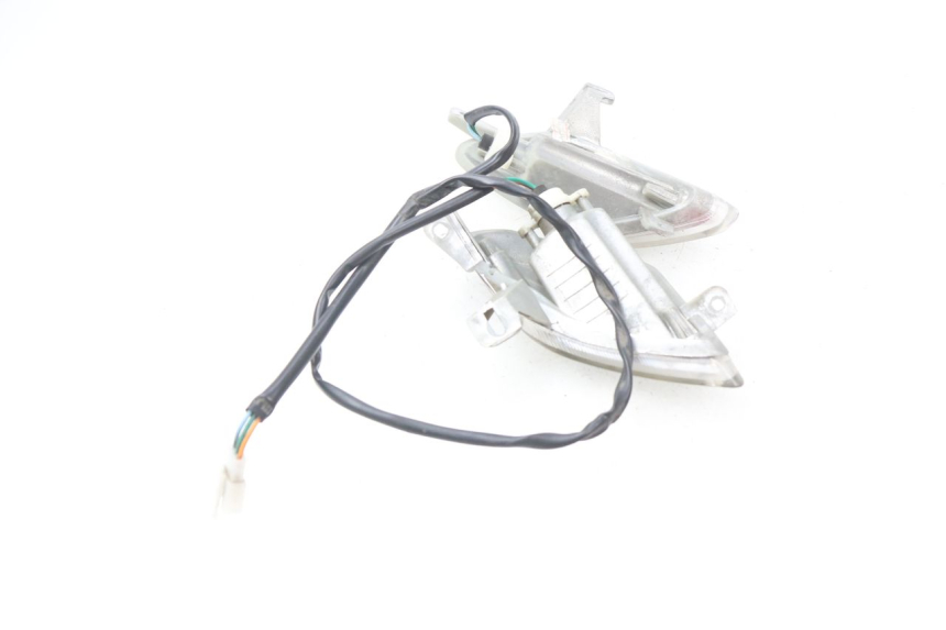 photo de INTERMITENTE TRASERO SYM FIDDLE 2 50 (2008 - 2013) - Zoom estado de uso