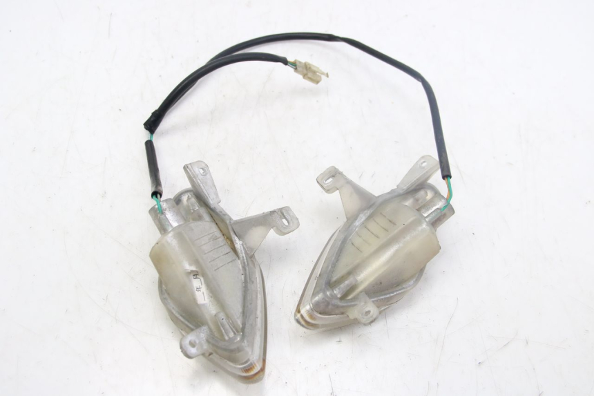 photo de INTERMITENTE TRASERO SYM FIDDLE 2 50 (2008 - 2013) - Zoom estado de uso