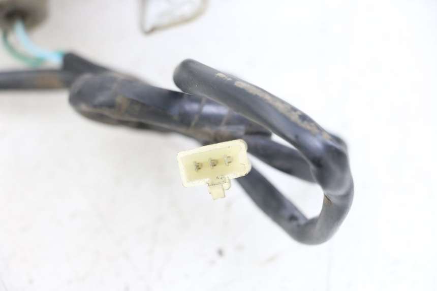 photo de INTERMITENTE TRASERO SYM FIDDLE 2 50 (2008 - 2013) - Estado de la superficie y material