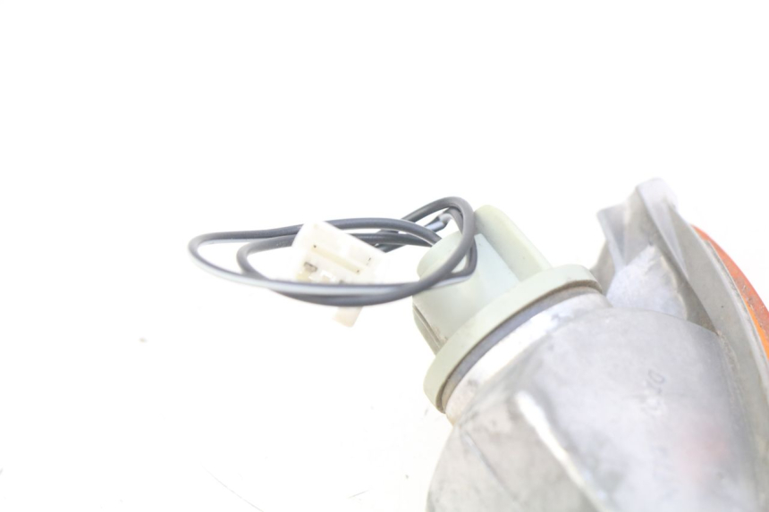 photo de INTERMITENTE TRASERO PIAGGIO FLY 100 (2006 - 2010) - Otra perspectiva