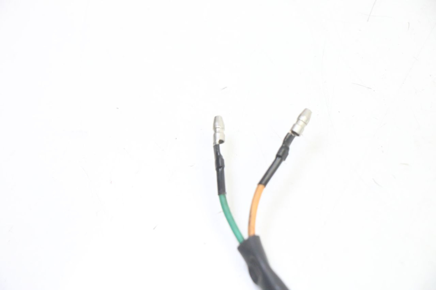 photo de INTERMITENTE TRASERO IZQUIERDO KYMCO AGILITY 4T 50 (2005 - 2018) - Primer plano técnico