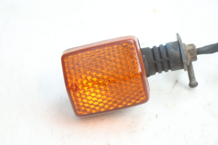 photo de TRASERO IZQUIERDO INTERMITENTE HONDA CB TWO FIFTY 250 (1991 - 2002) - Detalle de la pieza