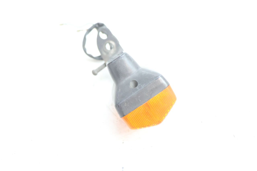 photo de TRASERO IZQUIERDO INTERMITENTE HONDA CB TWO FIFTY 250 (1991 - 2002) - Estado de la superficie y material