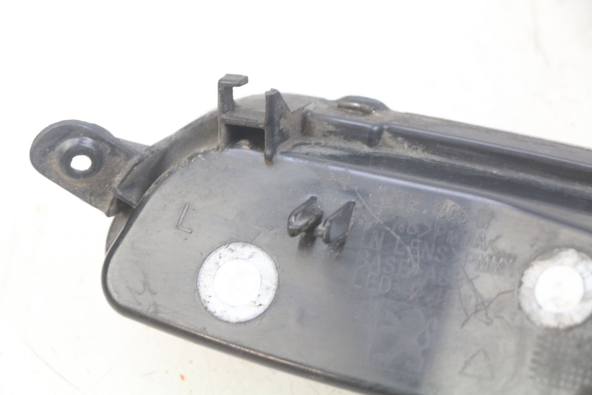 photo de INTERMITENTE TRASERO IZQUIERDO PEUGEOT DJANGO 4T 50 (2014 - 2019) - Detalle de la pieza