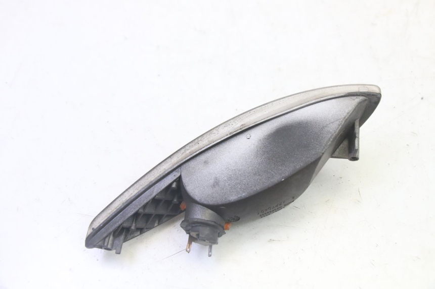 photo de INTERMITENTE TRASERO IZQUIERDO PEUGEOT ELYSTAR 50 (2002 - 2014) - Primer plano técnico