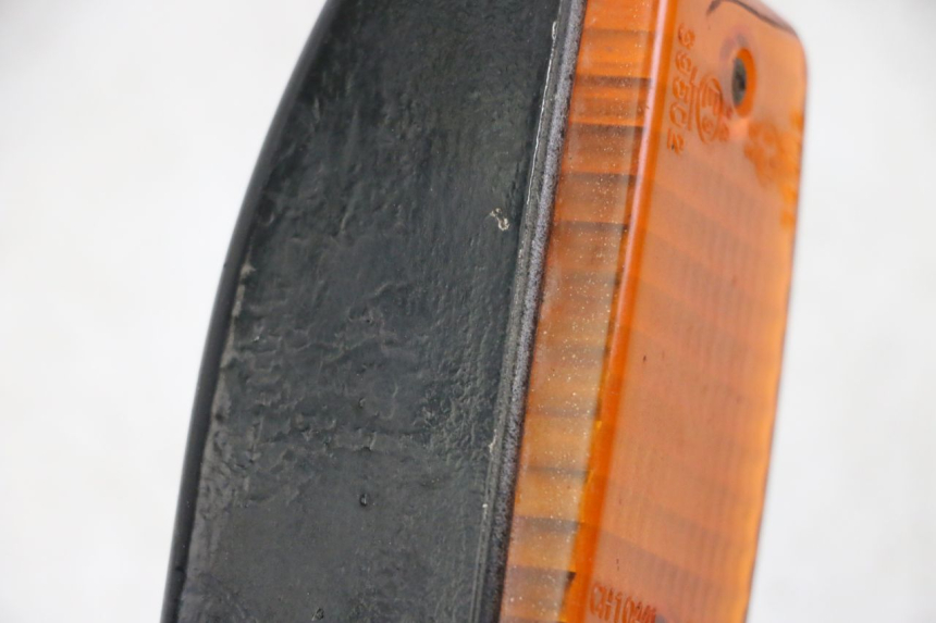 photo de TRASERO IZQUIERDO INTERMITENTE YAMAHA FJ 36Y 1100 (1984 - 1985) - Detalle de la pieza