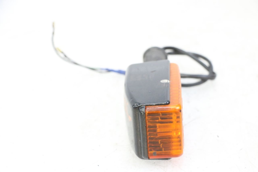 photo de TRASERO IZQUIERDO INTERMITENTE YAMAHA FJ 36Y 1100 (1984 - 1985) - Características distintivas