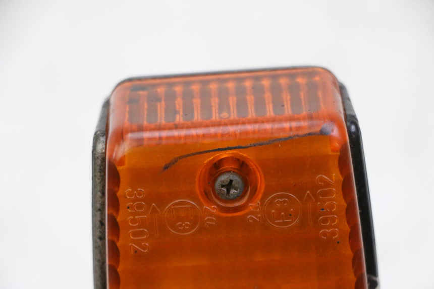 photo de TRASERO IZQUIERDO INTERMITENTE YAMAHA FJ 36Y 1100 (1984 - 1985) - Otra perspectiva