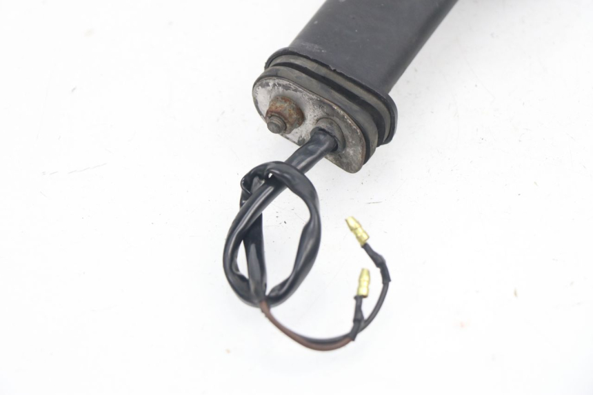 photo de TRASERO IZQUIERDO INTERMITENTE YAMAHA FZS FAZER 600 (1998 - 2001) - Detalles de los puntos de fijación