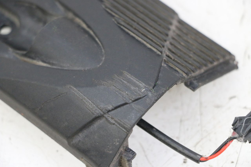 photo de TRASERO IZQUIERDO INTERMITENTE KUKIRIN G2 MASTER 1 - Zoom estado de uso