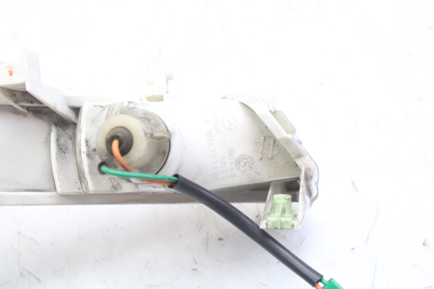 photo de TRASERO IZQUIERDO INTERMITENTE PEUGEOT GEOPOLIS RS 125 (2007 - 2009) - Detalle de la pieza