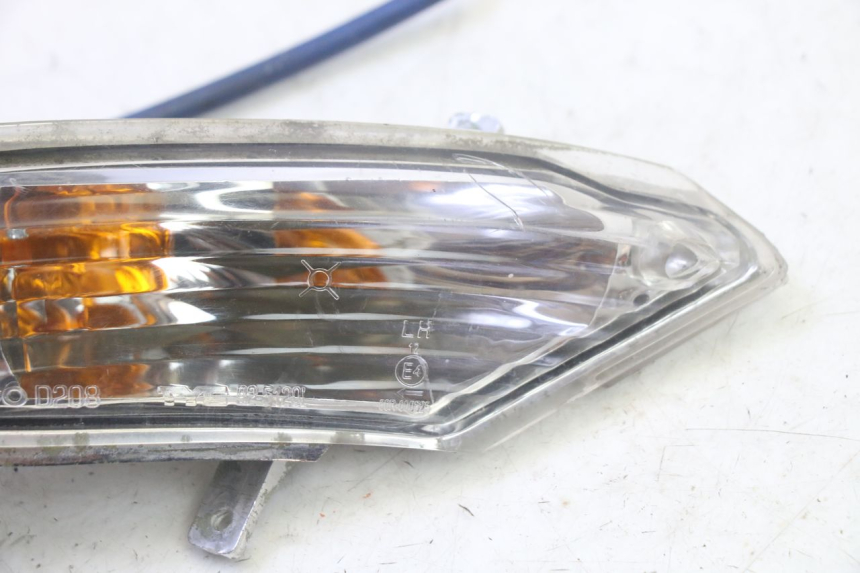 photo de TRASERO IZQUIERDO INTERMITENTE KYMCO GRAND DINK 125 (2002 - 2007) - Zoom estado de uso