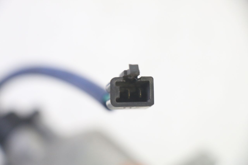 photo de TRASERO IZQUIERDO INTERMITENTE KYMCO GRAND DINK 125 (2002 - 2007) - Vista general del producto