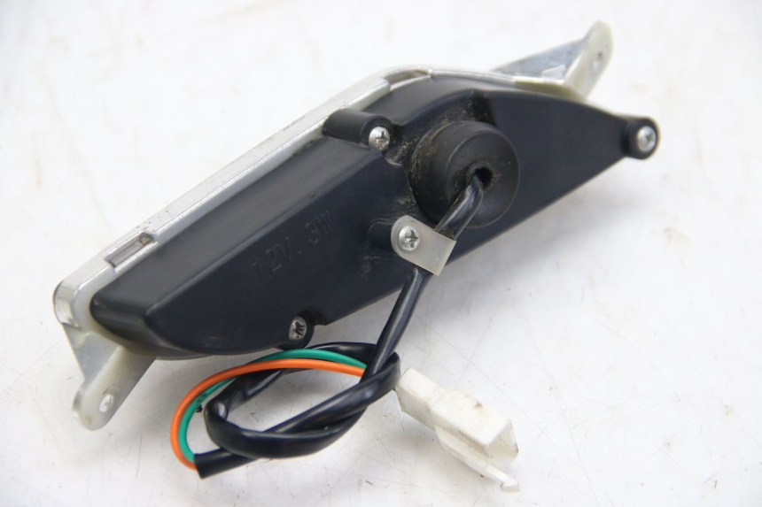 photo de INTERMITENTE TRASERO IZQUIERDO JM MOTORS GT LINE 4T 50 (2021 - 2023) - Otra perspectiva