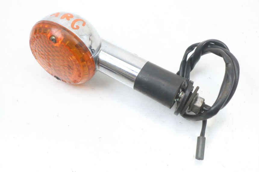 photo de TRASERO IZQUIERDO INTERMITENTE SUZUKI GZ MARAUDER 125 (1998 - 2004) - Zoom estado de uso