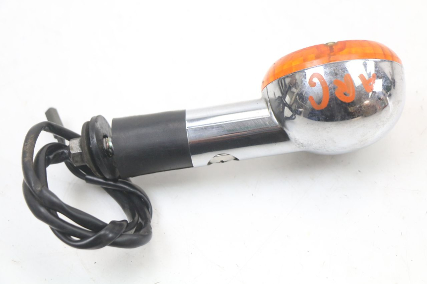 photo de TRASERO IZQUIERDO INTERMITENTE SUZUKI GZ MARAUDER 125 (1998 - 2004) - Otra perspectiva