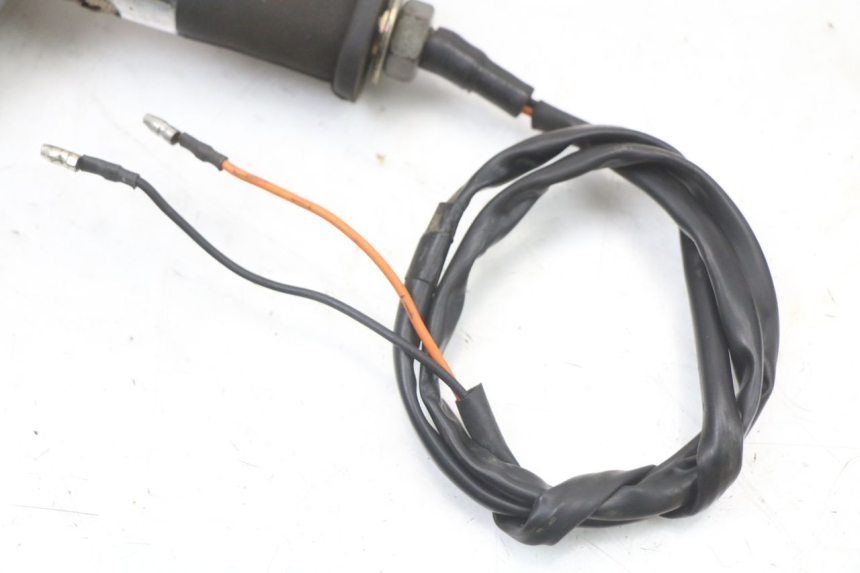 photo de TRASERO IZQUIERDO INTERMITENTE JINLUN JL HIGHLANDER 125 (2007 - 2015) - Primer plano técnico