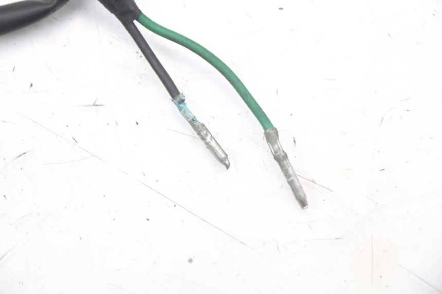 photo de TRASERO IZQUIERDO INTERMITENTE KAWASAKI GTR 1000 (1994 - 2004) - Estado de la superficie y material