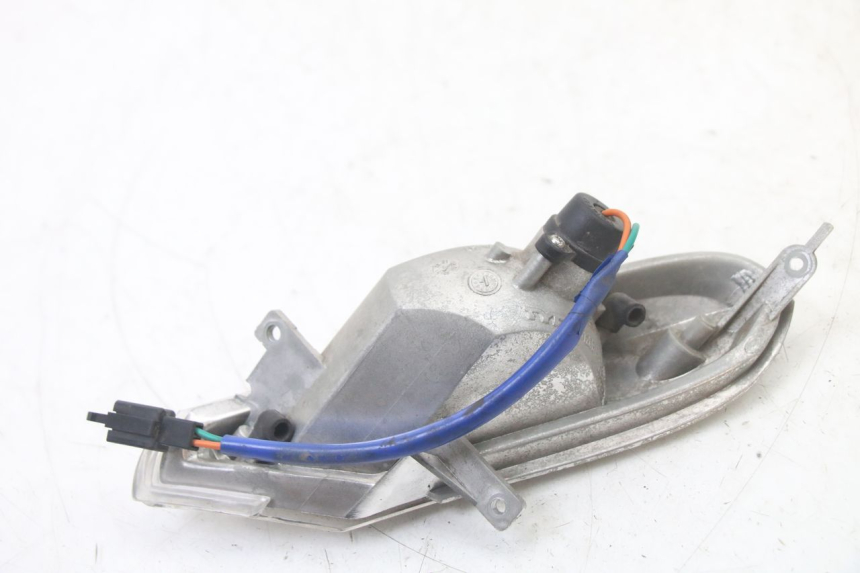 photo de TRASERO IZQUIERDO INTERMITENTE KYMCO GRAND DINK 125 (2008 - 2014) - Otra perspectiva