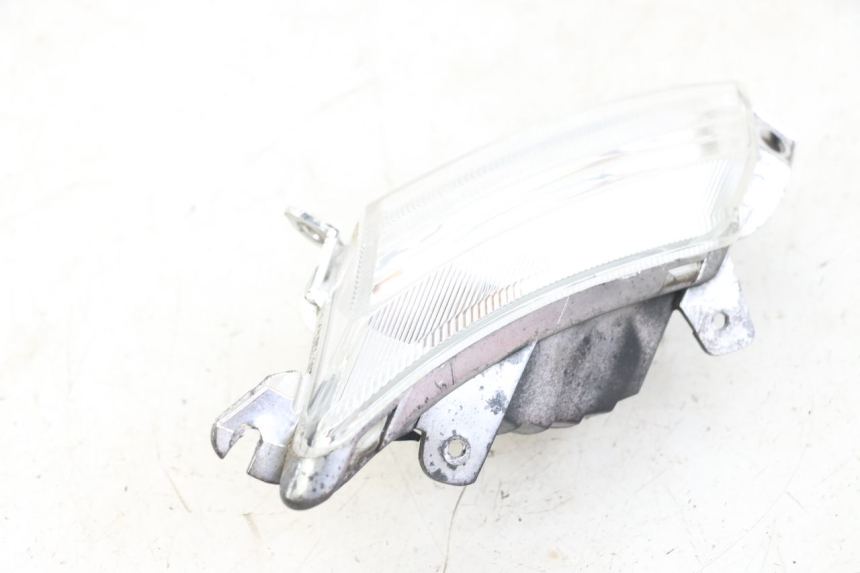 photo de INTERMITENTE TRASERO IZQUIERDO KYMCO LIKE 125 (2009 - 2016) - Primer plano técnico